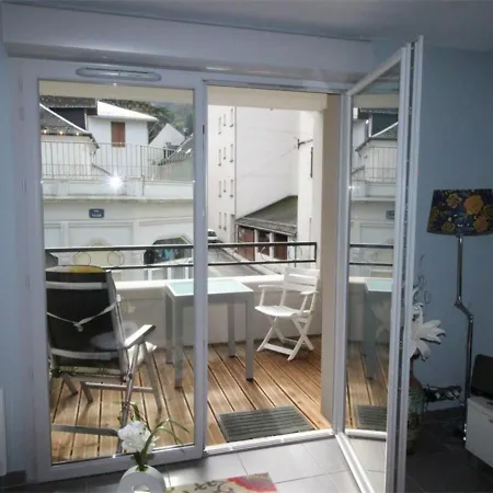 T2 A Luchon - 46m², Balcon Sud-est, Proche Thermes, Ideal 4 Pers, Confort. - Fr-1-313-174 * Bagnères-de-Luchon