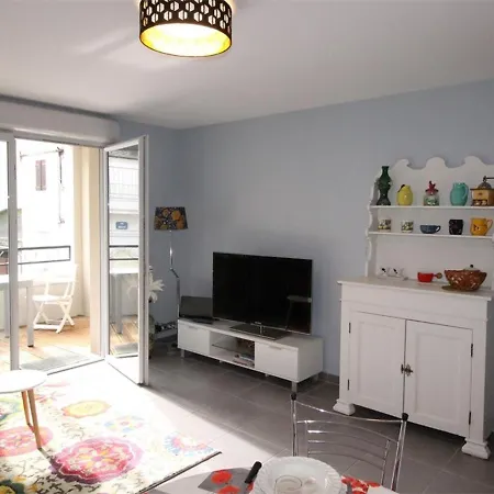 Apartmán T2 A Luchon - 46m², Balcon Sud-est, Proche Thermes, Ideal 4 Pers, Confort. - Fr-1-313-174