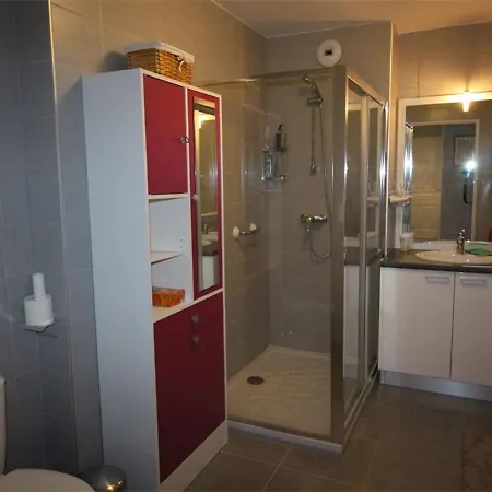 T2 A Luchon - 46m², Balcon Sud-est, Proche Thermes, Ideal 4 Pers, Confort. - Fr-1-313-174 Apartmán *