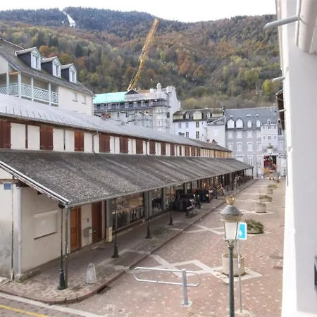 Apartment T2 A Luchon - 46m², Balcon Sud-est, Proche Thermes, Ideal 4 Pers, Confort. - Fr-1-313-174